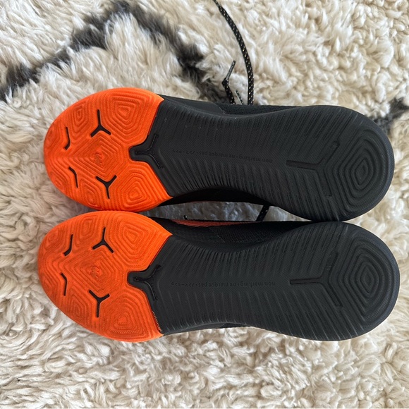 Women’s Nike indoor soccer shoes. Runs a little small, fits like an 8.5 imo. - Picture 3 of 3